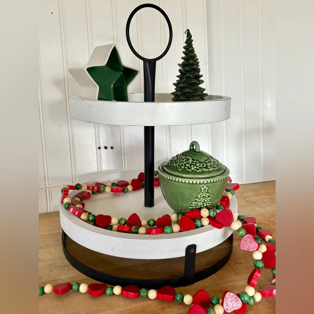 2 TIER WHITE & BLACK DISPLAY TRAY & HOLIDAY DECOR